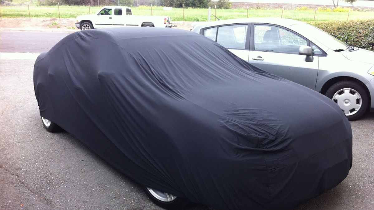 Exploring The Benefits Of Using A Car Cover